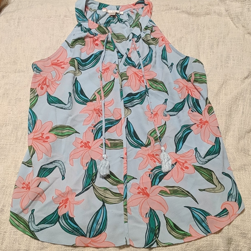 Lily sleeveless blouse